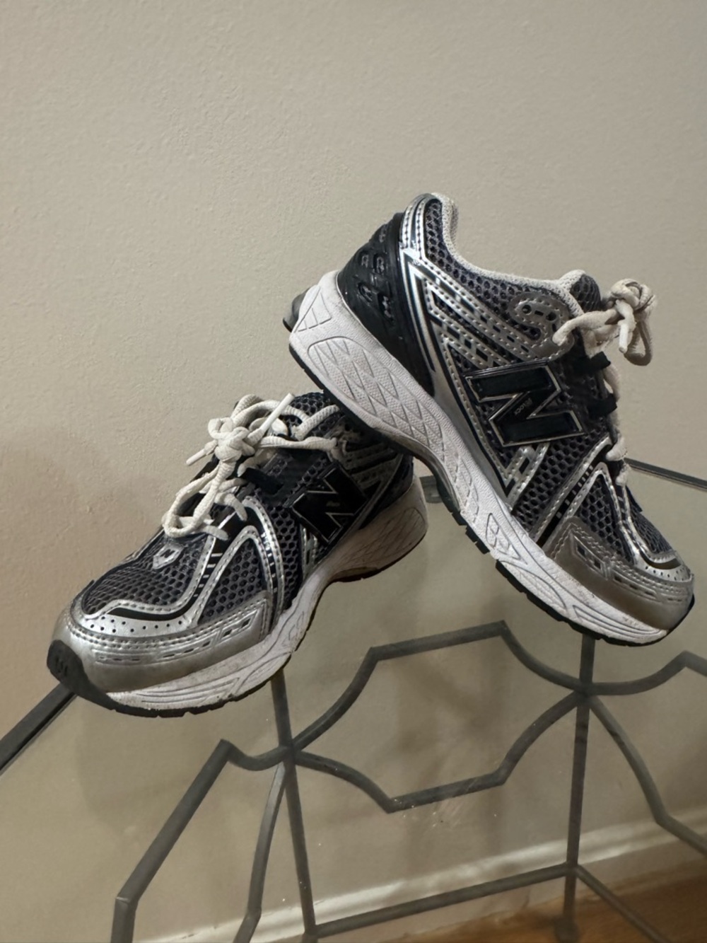 New Balance Kids Size 13 Silver and Black Athletic Running Shoes